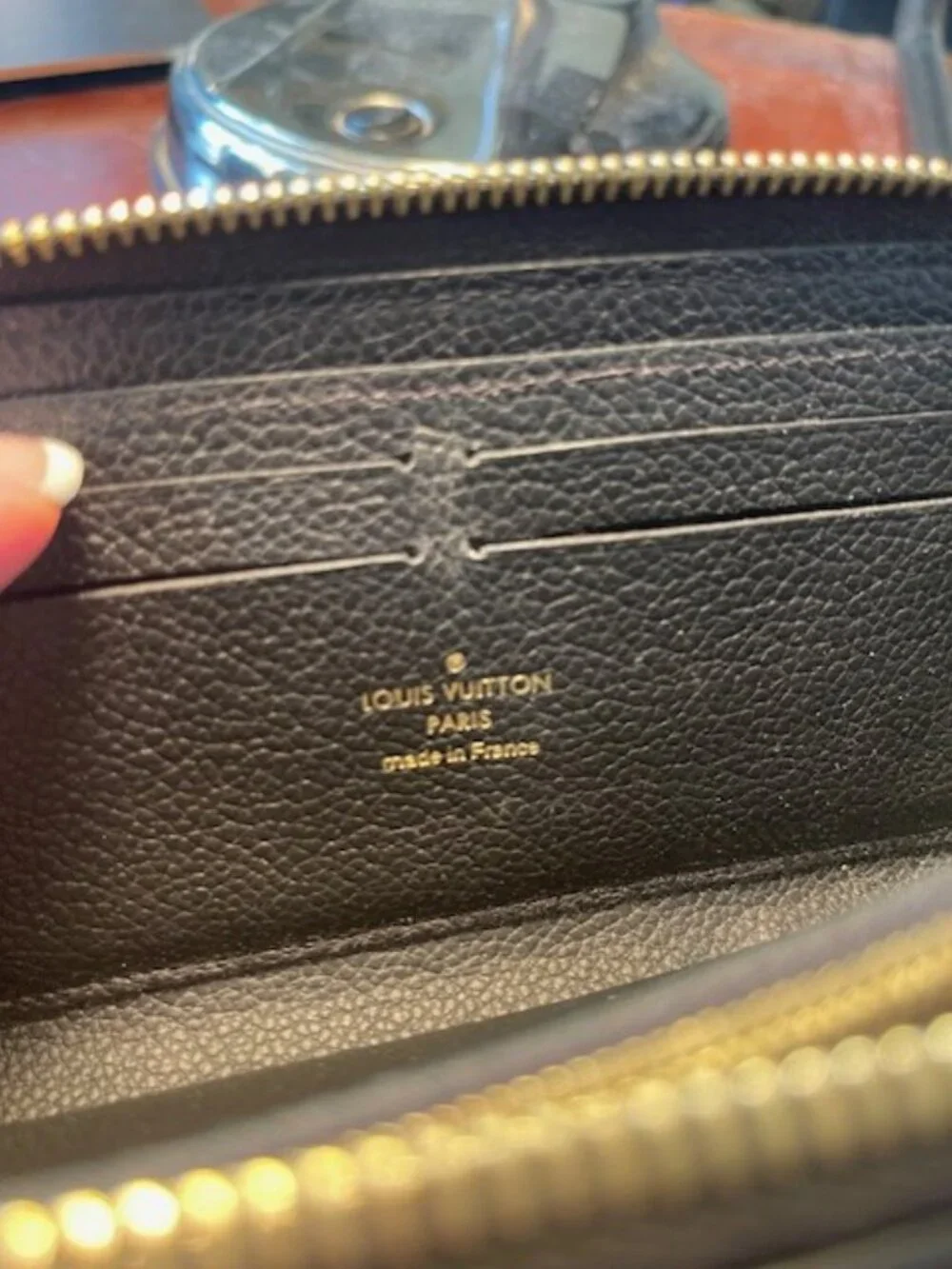 Louis Vuitton Zippy wallet Black